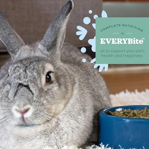 Oxbow Garden Select Rabbit Food, Adult Rabbit, Made with Oxbow Timothy Hay, Vitamin & Mineral Rich Pet Food Pellets, Bunny Supplies, Made in USA, High Fiber, 4 lb Bag